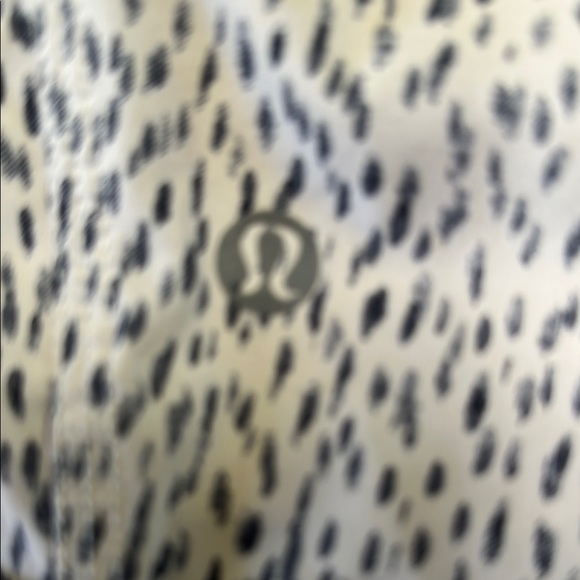 lululemon athletica Black and White Athletic Shorts - Picture 2 of 4